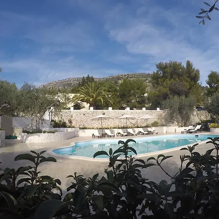 Oda ve Kahvaltı Charming Puglia Simone *
